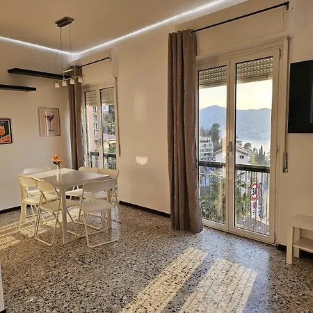 Vakantiehuis Bella Vista Da Mario, Como, Front Blevio